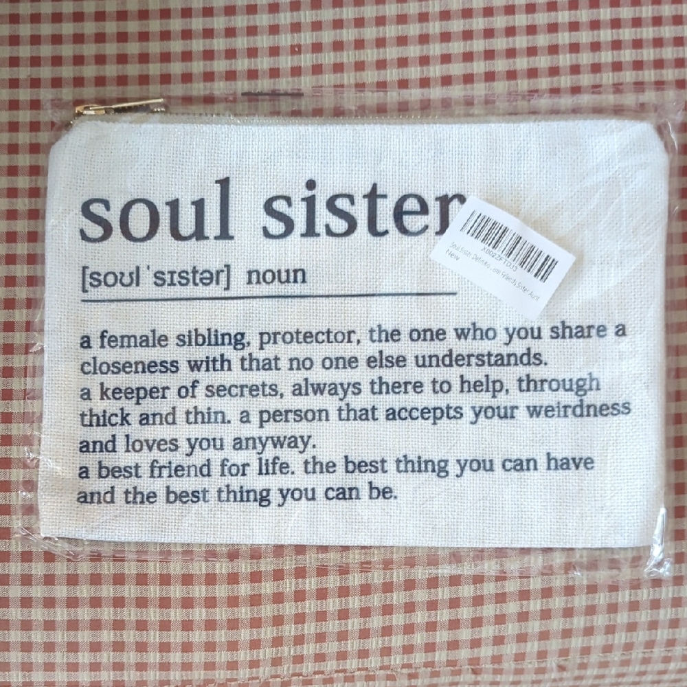 Soul Sister White Pouch 😮😮😮😮